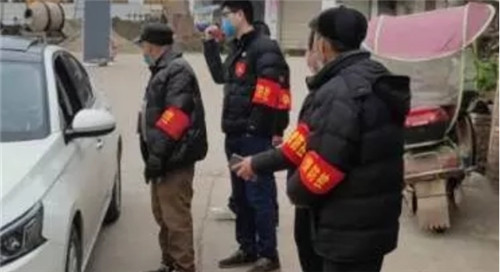 檢查車輛和人員.jpg 檢查車輛和人員.jpg