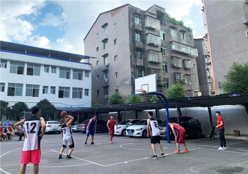 籃球比賽現(xiàn)場(chǎng).jpg